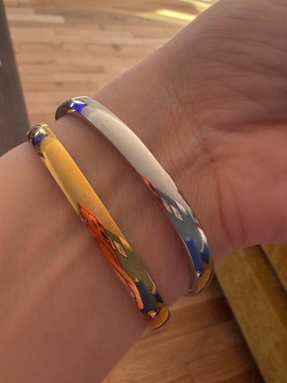 Two-Tone Metal Bangle Set - Gold & Silver